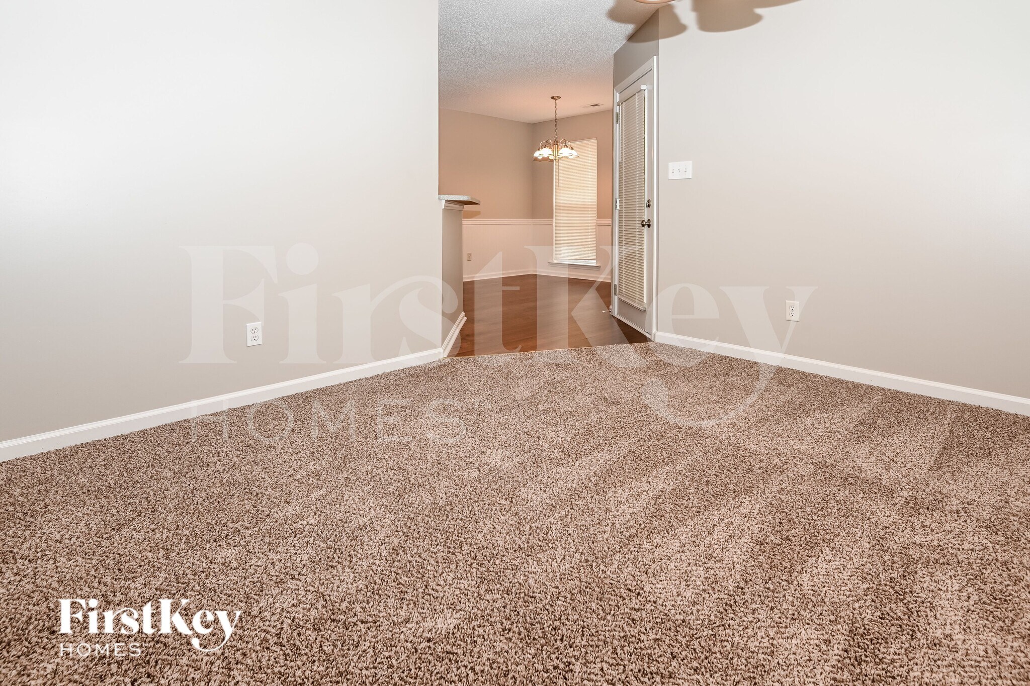 Building Photo - 3235 Leicester Dr