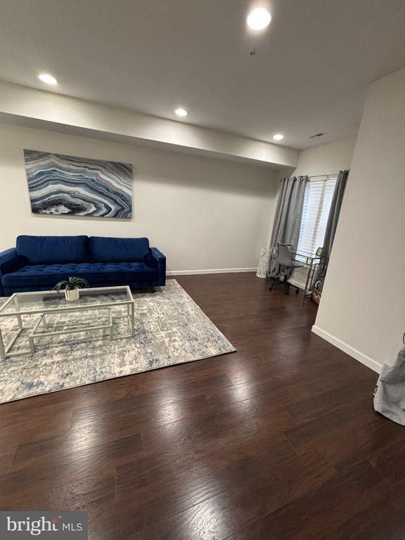 Building Photo - 6005 Eads St NE