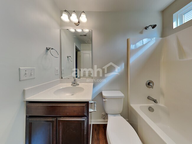 Building Photo - 5306 Ian Dr