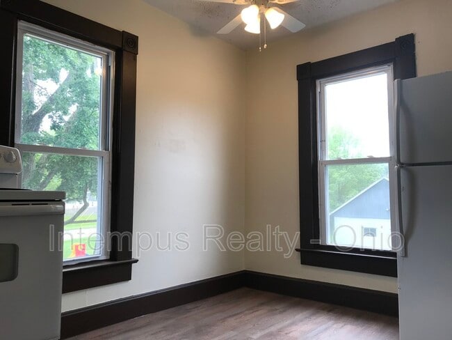 Building Photo - 236 E William St