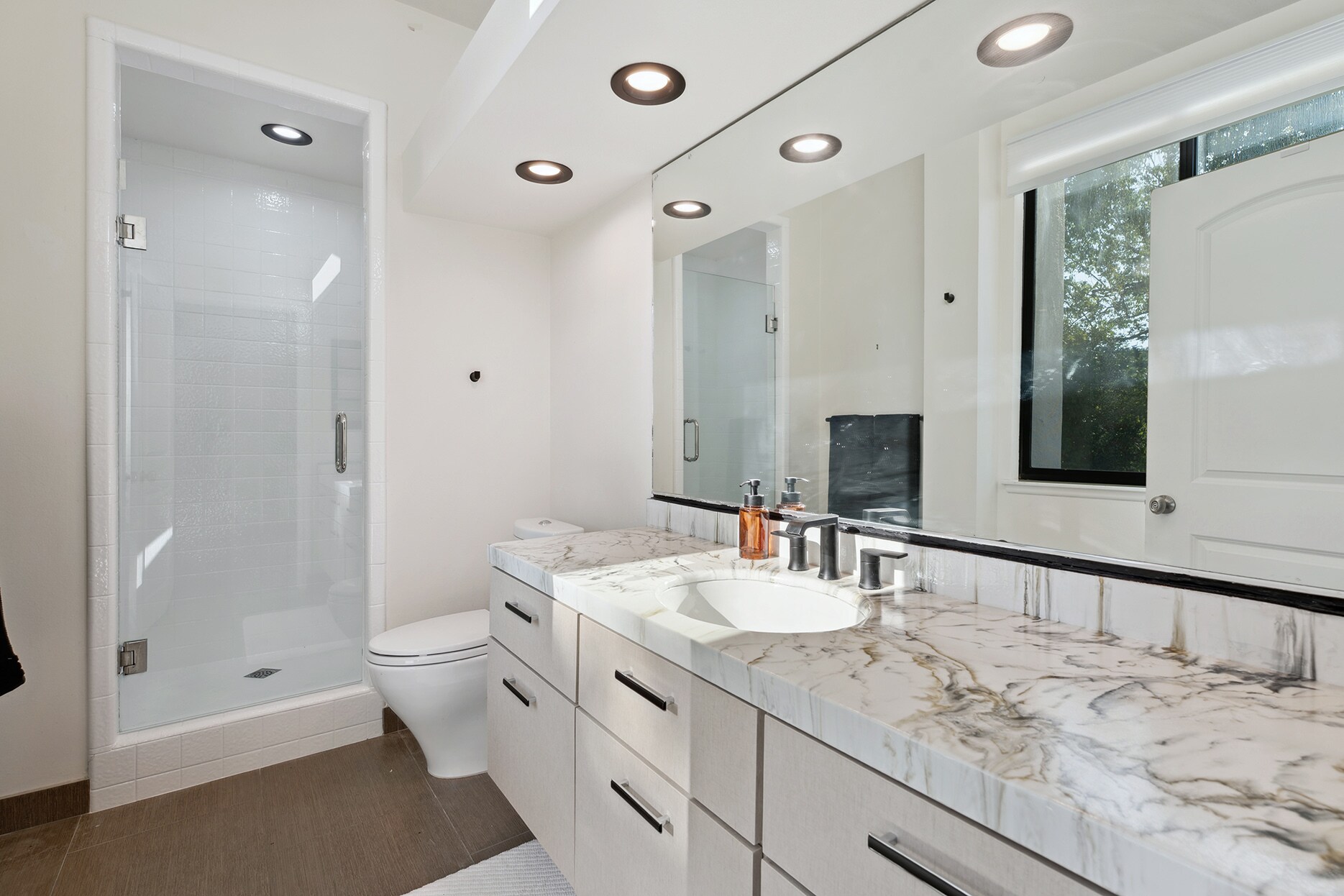 Building Photo - 4372 Park Vicente