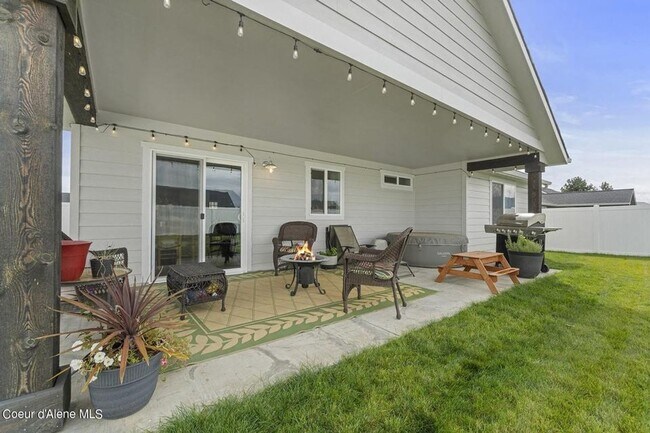 Building Photo - 3813 N Pradera Ct
