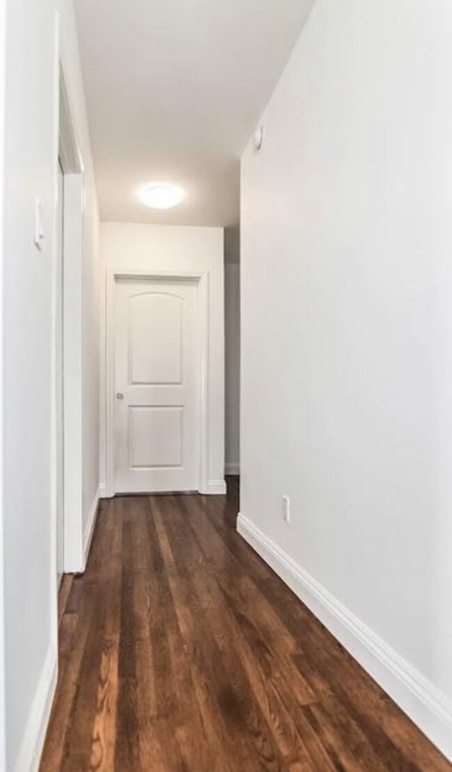 Hallway - 1312 S Victoria Ave
