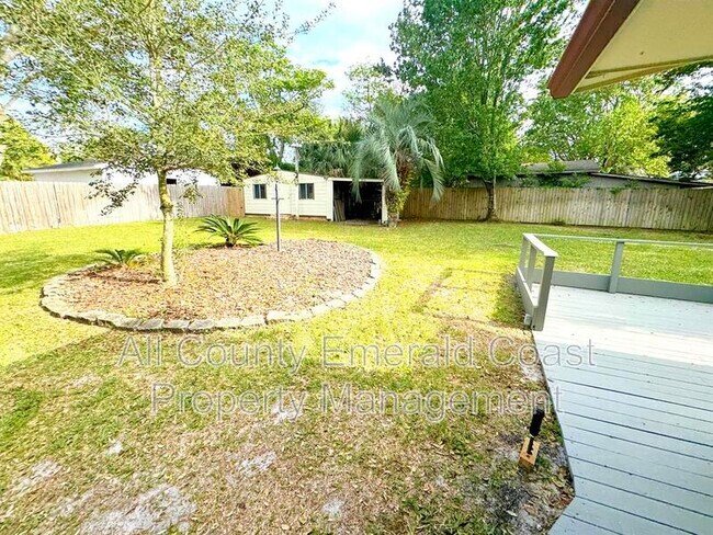 Building Photo - 504 Kelly St