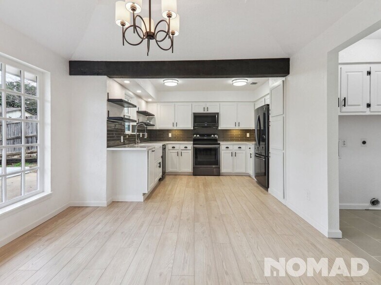 Building Photo - 2138 Pecos Dr