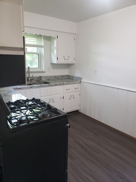 Building Photo - 4929 Kelsch Ln