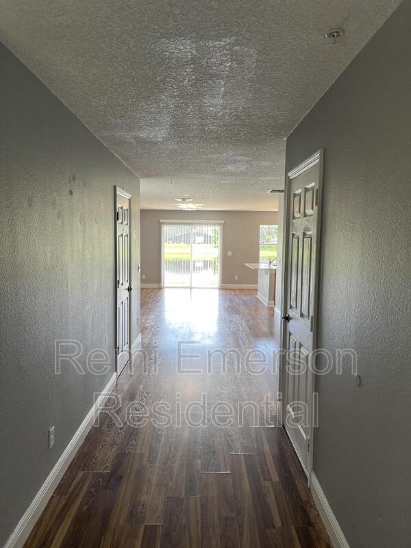 Building Photo - 13500 Applerose Ln