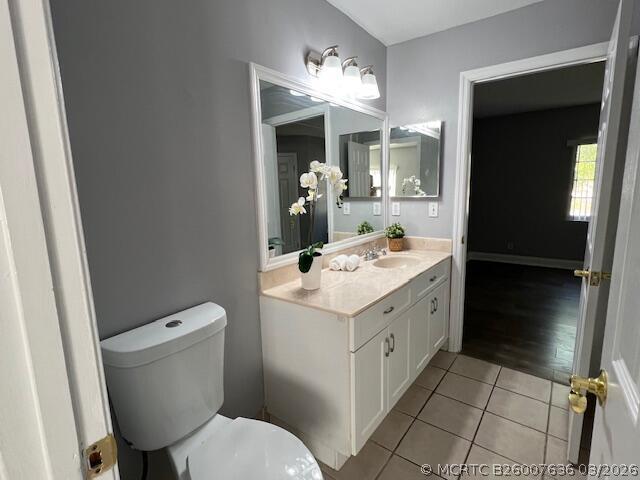 Building Photo - 2163 Madeira Dr