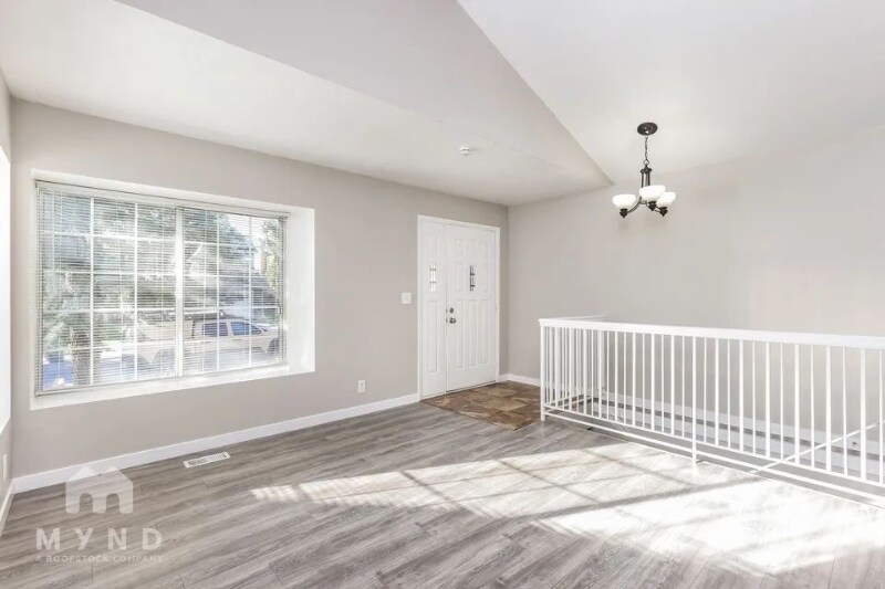 Building Photo - 3130 Green Acre Dr