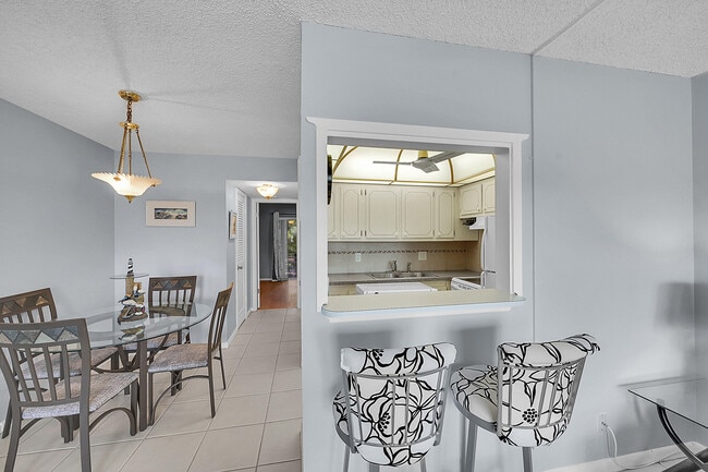 Building Photo - 371 Durham Cir