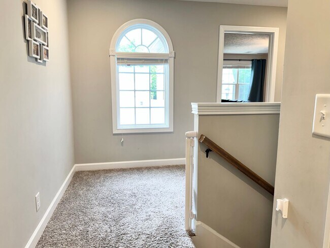 Building Photo - 1057 Brightwood Ct