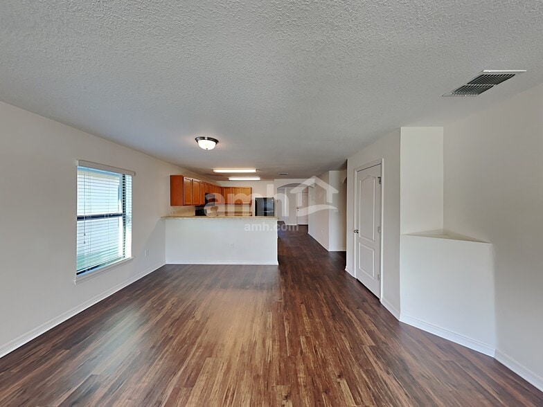 Building Photo - 911 Wynnmere Walk