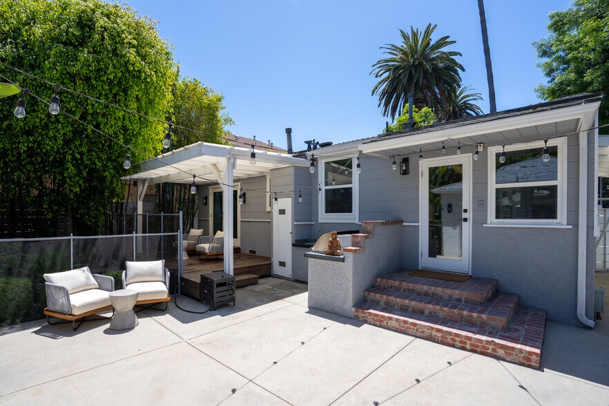 Building Photo - 3762 Barry Ave