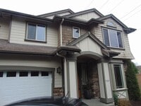 Building Photo - 4+ Bedroom/2.5 Bath Luxury Kirkland Home.  Spacious Home, Rose Hill Area!  A Must See!