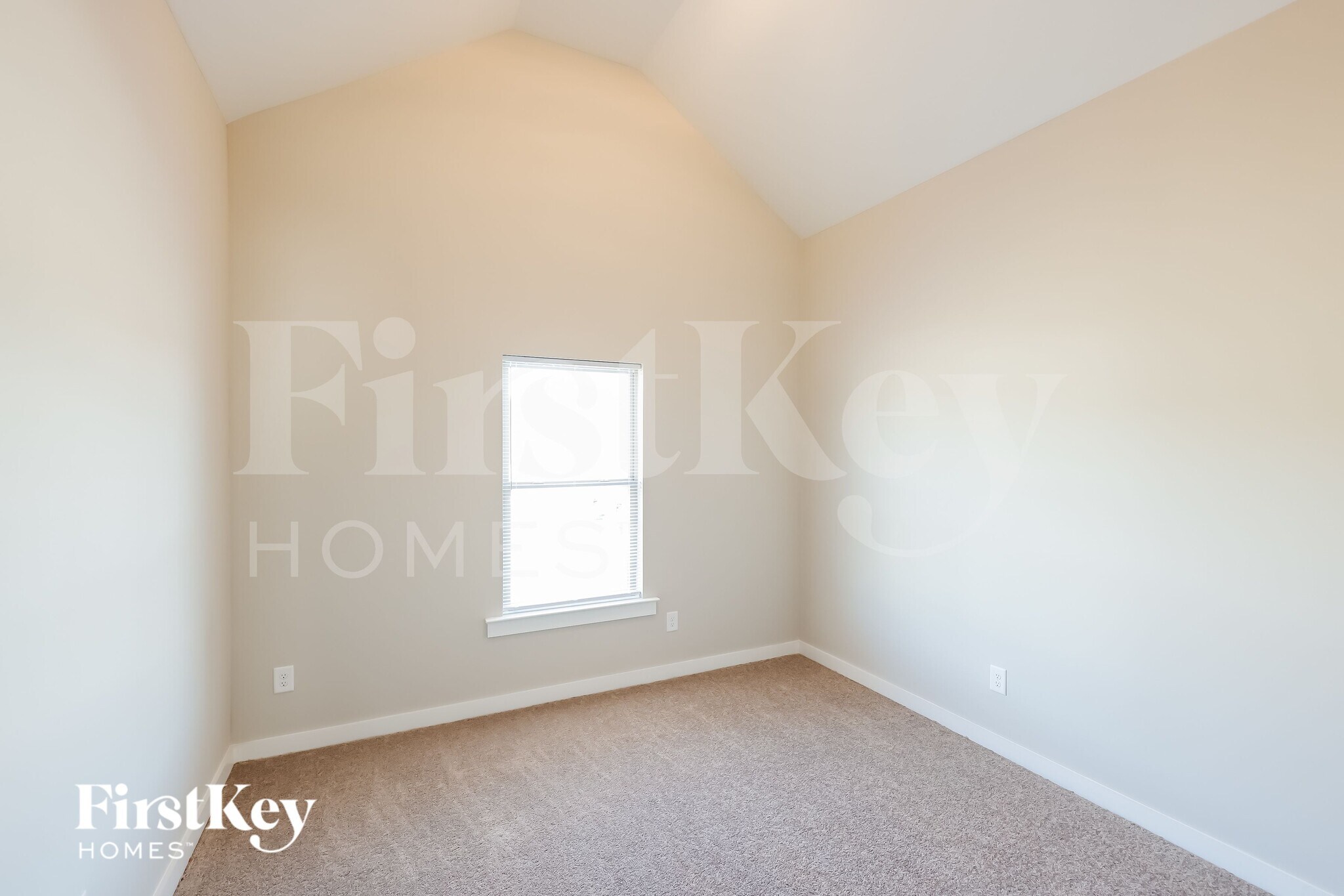 Building Photo - 141 Lakewood Ln