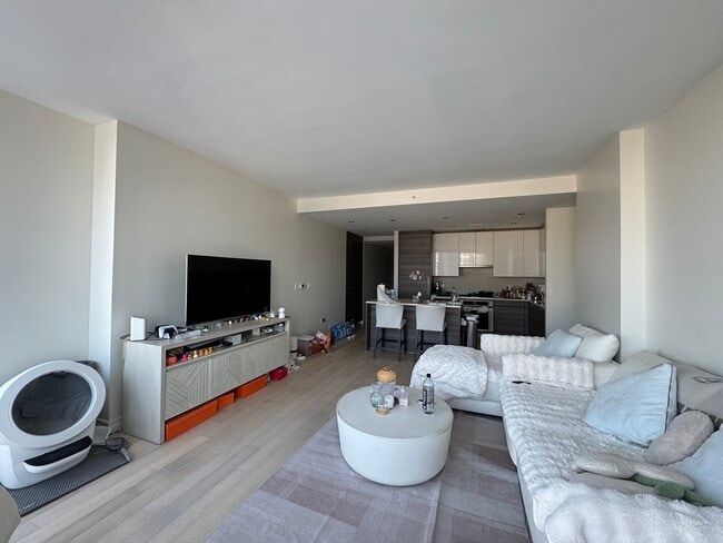 Building Photo - 1 Franklin St