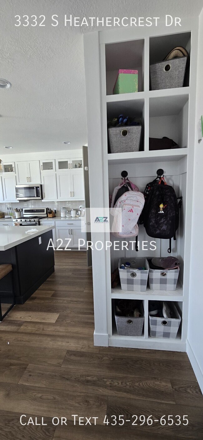Building Photo - 3332 S Heathercrest Dr