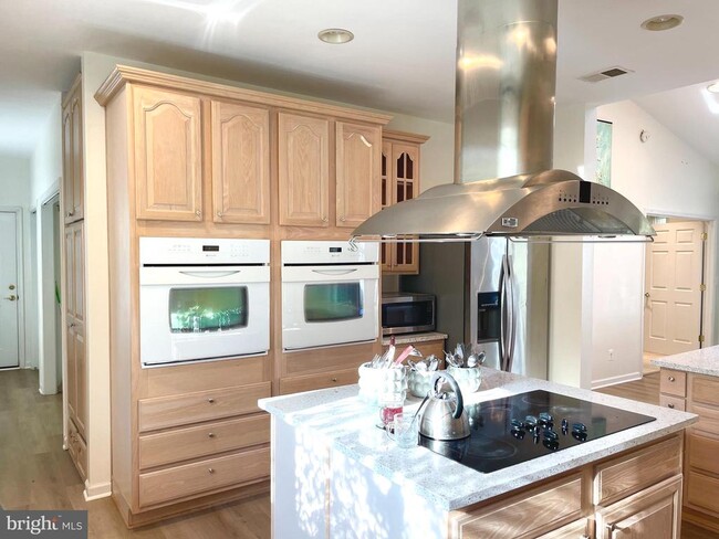 Building Photo - 267 Cedar Ridge Dr