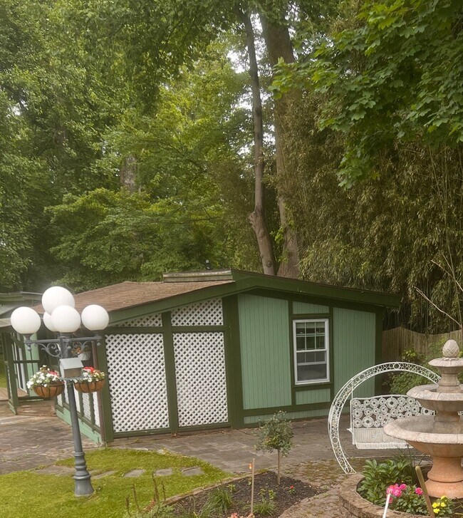 Building Photo - 1045 Utterback Store Rd