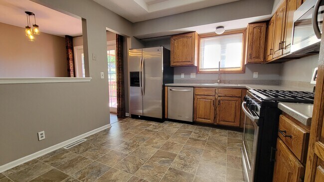 Building Photo - Josephine (Millard Highlands South)