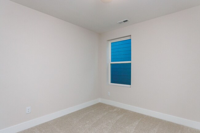 Building Photo - 339 Parkland Dr