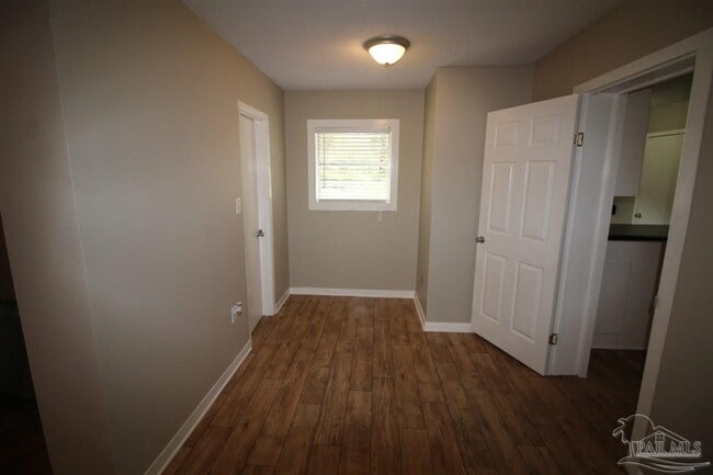 Building Photo - 5200 Springdale Dr