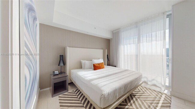 Building Photo - 4010 S Ocean Dr