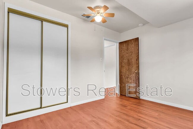 Building Photo - 275 Cameo Dr