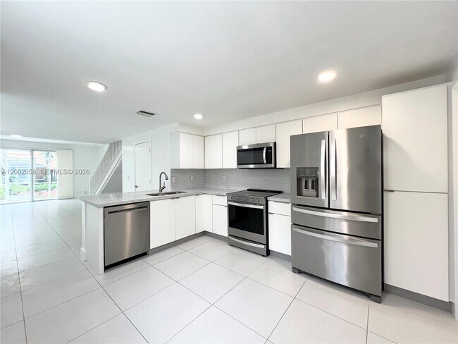 Building Photo - 1524 Coronado Rd