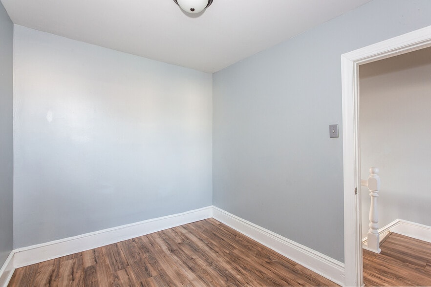 Building Photo - 3030 Tulip St