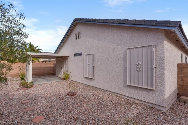 Building Photo - 4033 Baxter Peak St