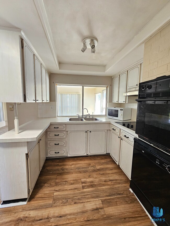 Building Photo - Beautiful 2 Bedrooms 2 Bathrooms Home for ...