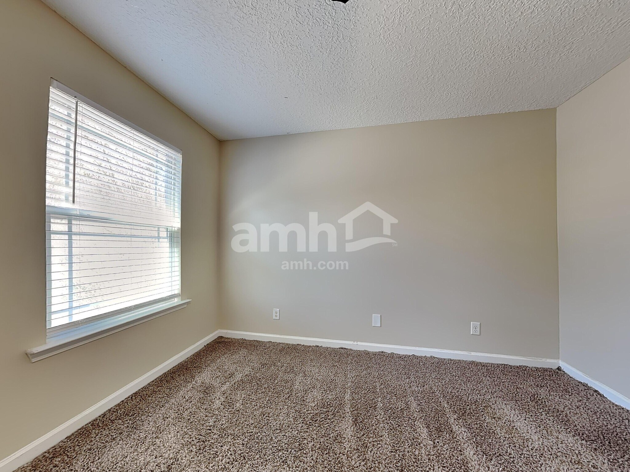 Building Photo - 501 Dresler Rd