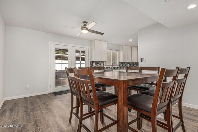 Building Photo - 7714 E Wilshire Dr