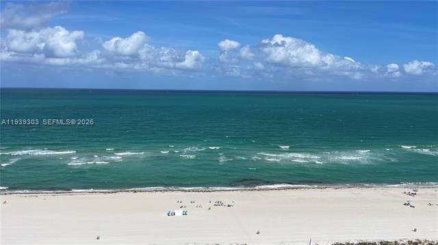 Building Photo - 5701 Collins Ave