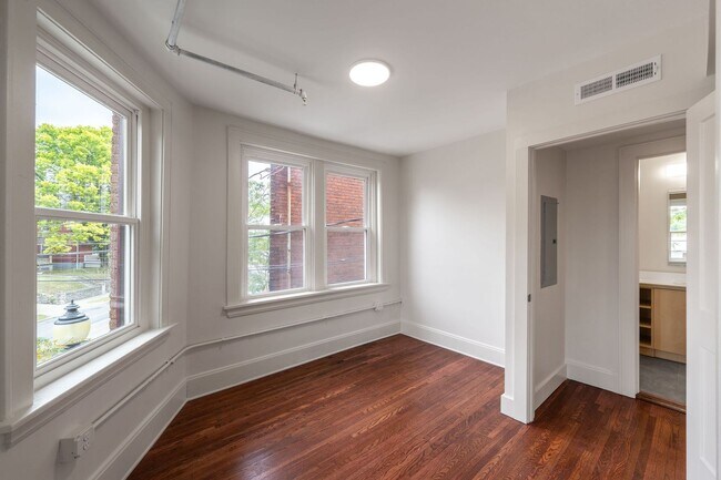 Building Photo - Coming Soon: 2BR Apartment – ETA 10/1/25