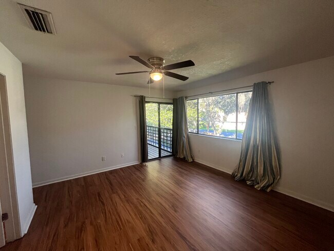 Building Photo - 212 Pine Cone Trail