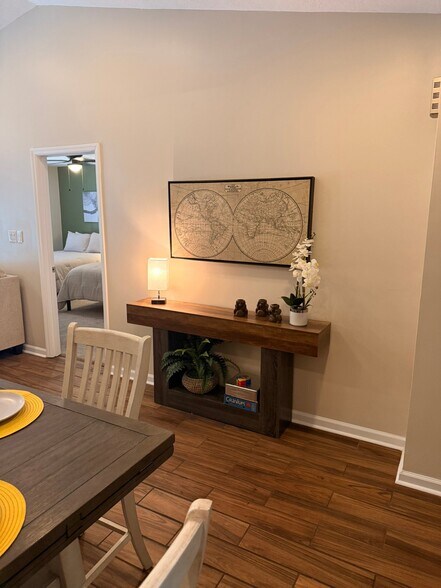 Building Photo - 4005 Calypso Dr