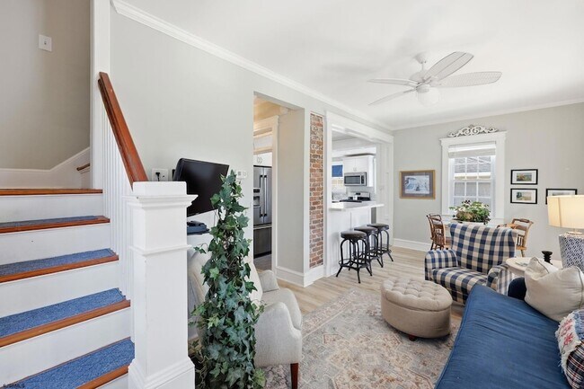 Building Photo - 115 N Sumner Ave