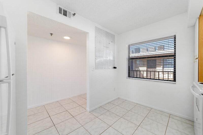 Building Photo - 896 N Federal Hwy