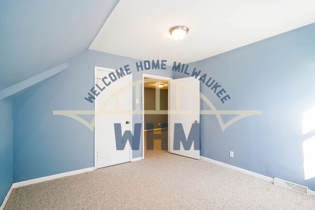 Building Photo - 7124 W Moltke Ave