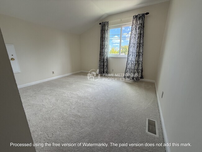 Building Photo - 2346 Montezuma Dr