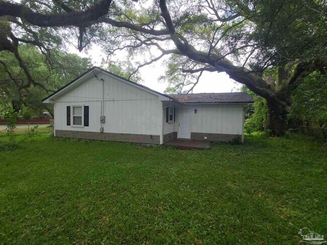 Building Photo - 8712 Fowler Ave