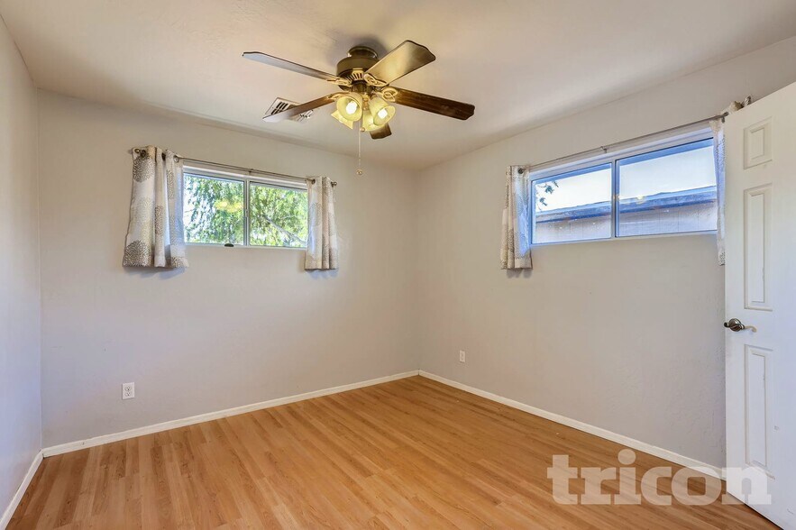 Building Photo - 3020 W Mariposa St