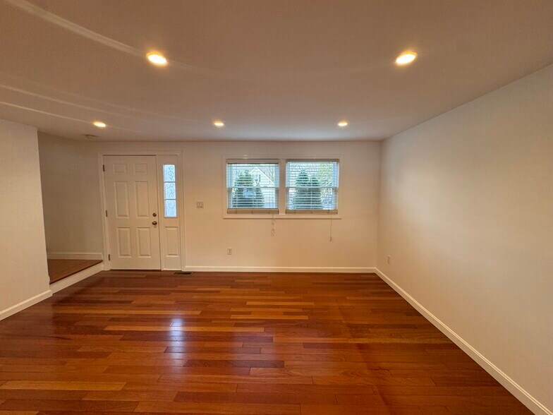 Building Photo - 34 Braman St