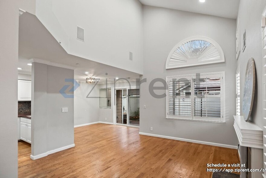 Building Photo - 6344 Holly Gillingham Ln