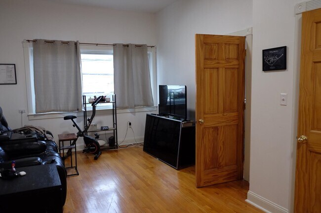 Building Photo - 331 Palisade Ave