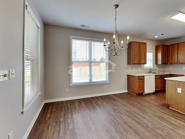 Building Photo - 209 Haywood Ln