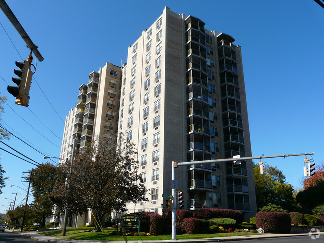 Building Photo - Regency Towers