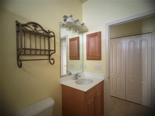 Building Photo - 1063 Topelis Dr